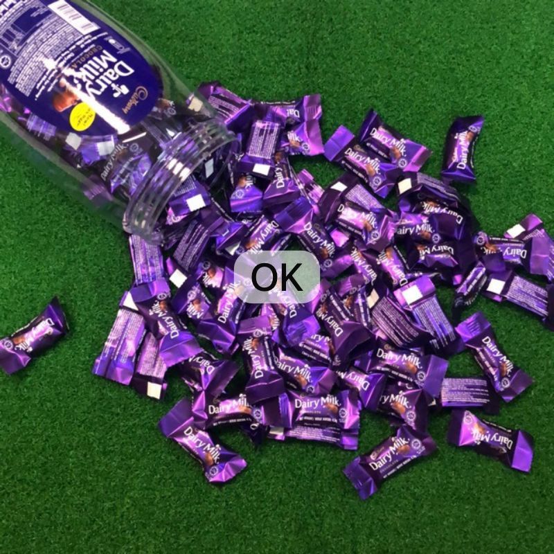 

OK9269 CADBURY DAIRY MILK Cokelat Neaps Jar isi 90pcs - 405gr / Chocolate Great Taste Origin / Cokelat Susu Import