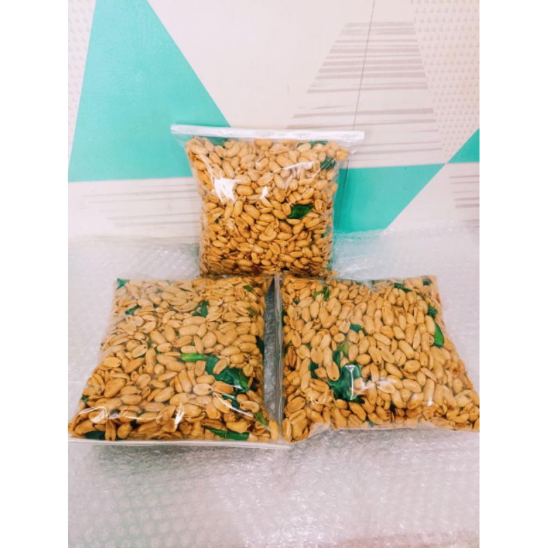 

Kacang bawang Aroma Daun Jeruk Kemasan 250 gram MURAH