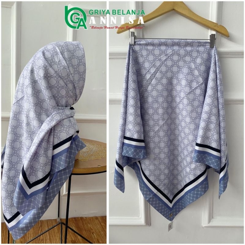 Hijab segi empat motif Voal Premium Azara Umama Plat metal logo scarft