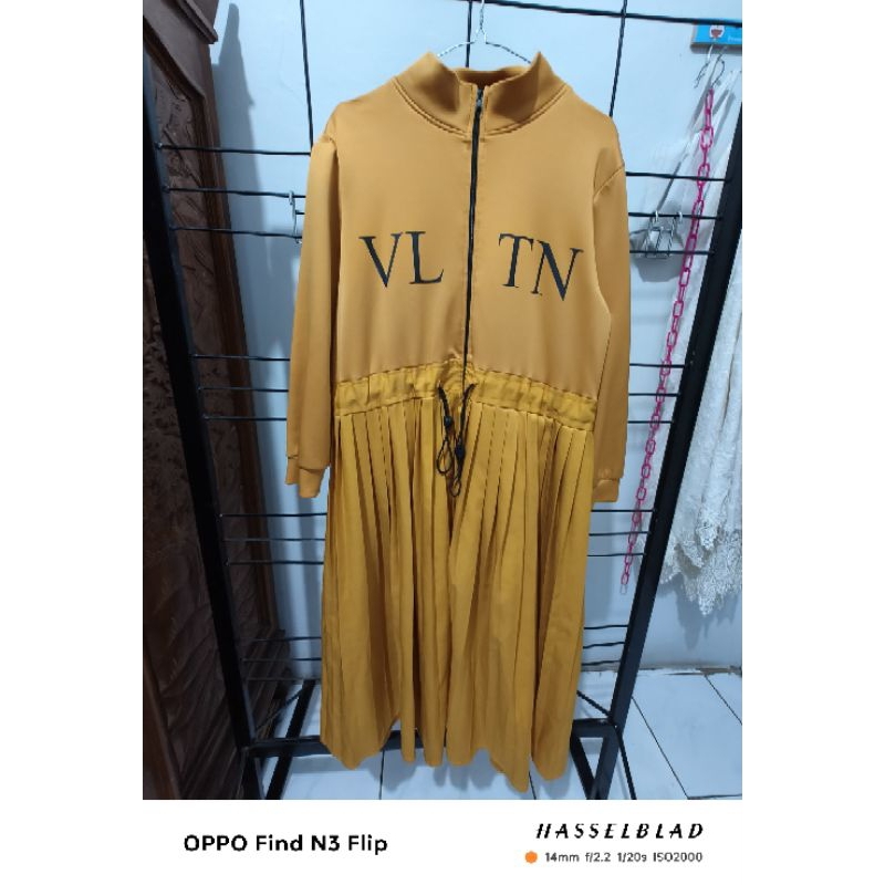 Dress VLTN ziper pleats