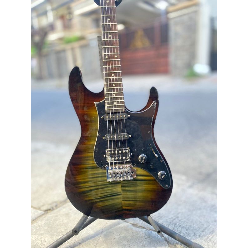 Gitar Ibanez AZ custom