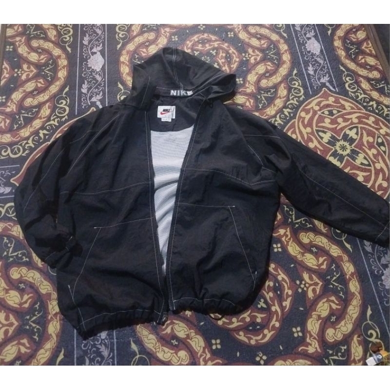 Jaket nike