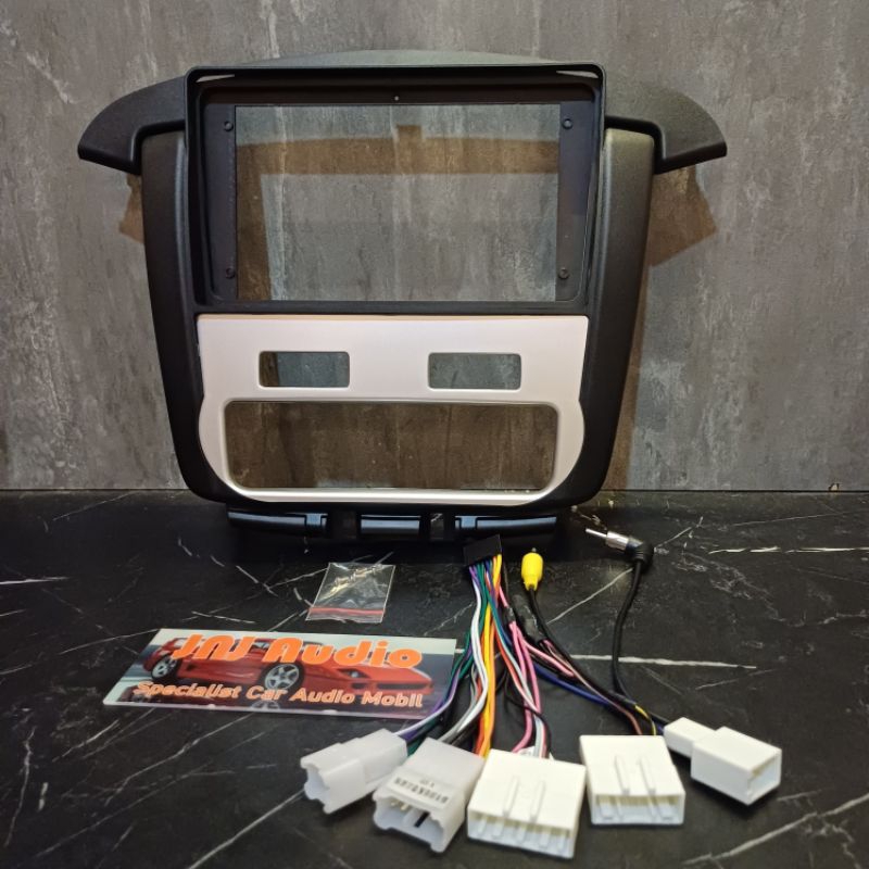 Frame head unit tv mobil android 9 inch mobil grand innova V 2011-2015 merek orca