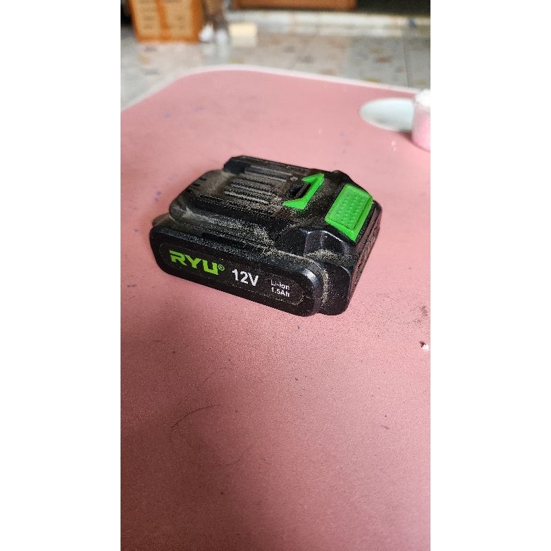 Baterai bor Ryu 12v kondisi second / bekas normal