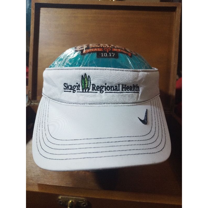 Topi Sports Nike Golf art Regional