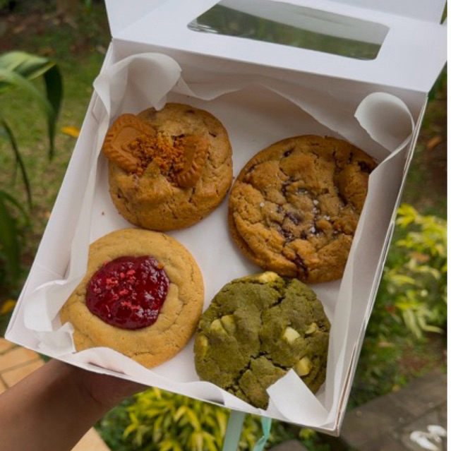 

Saint's Bakehouse - Giant Soft Cookies