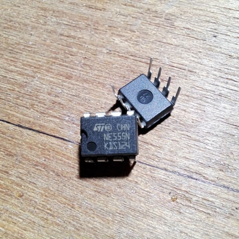 IC NE555N NE555 555 ORIGINAL ST