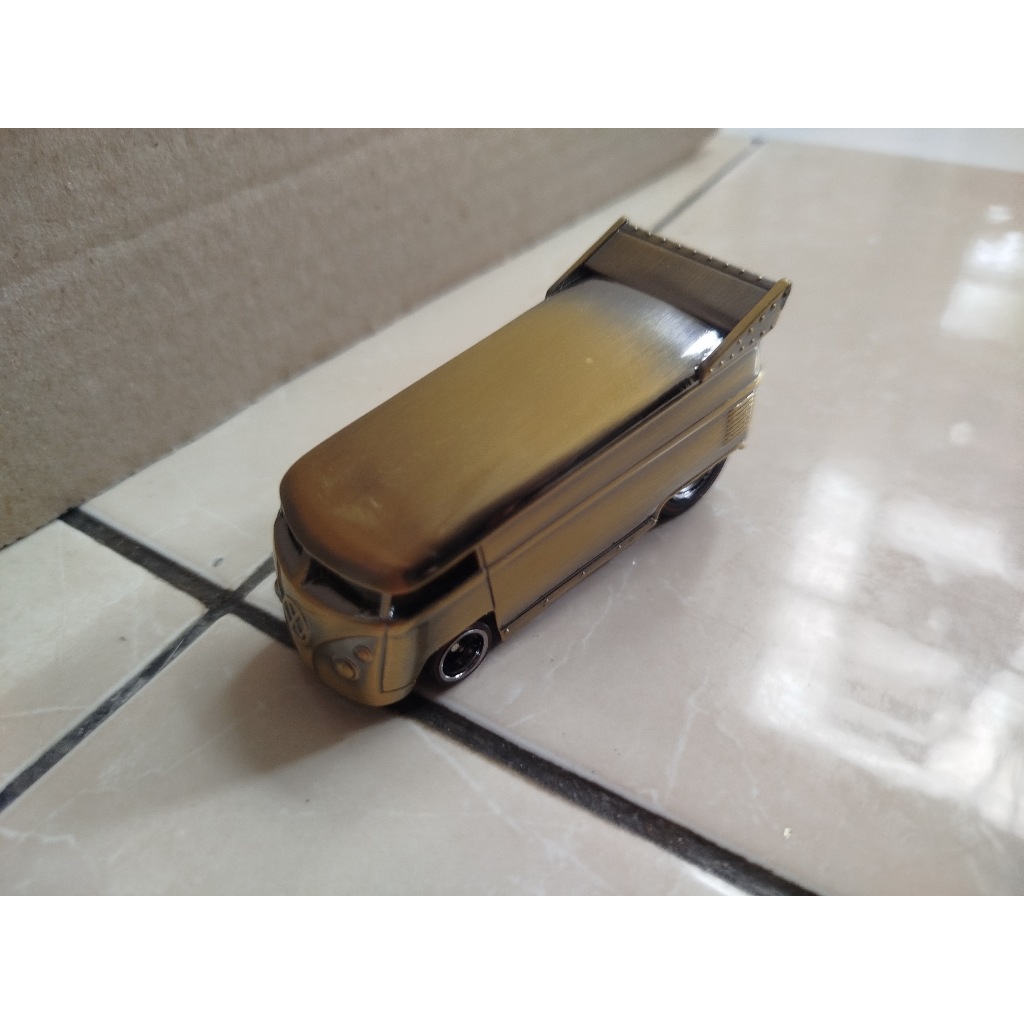 HOTWHEELS LOOSE CUSTOM HONGKONG DIECAST CLUB - VOLKSWAGEN DRAG BUS 08
