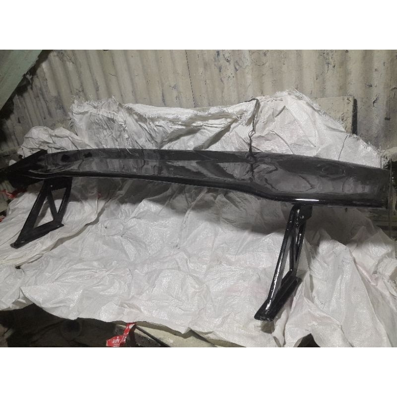 spoiler sedan racing