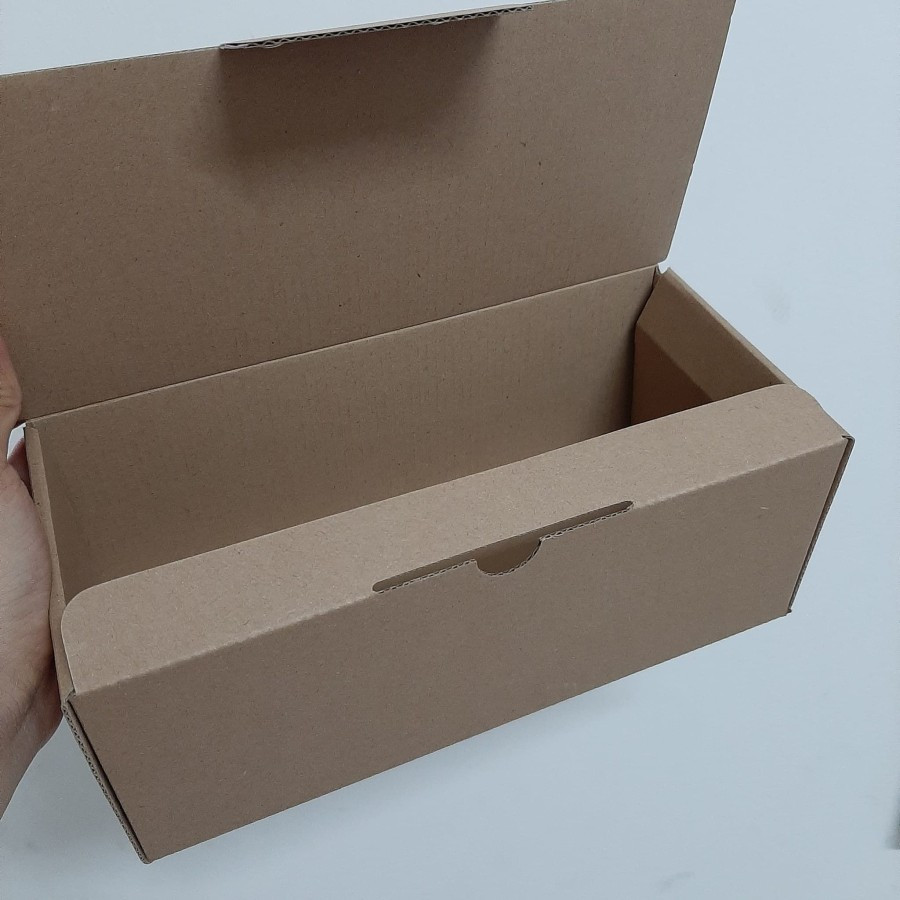 

10 Pcs Box Bolu Lapis Legit Dus Kue Polos Bahan Corrugated Kotak Brownies Ukuran 24 x 11 x 9 Cm