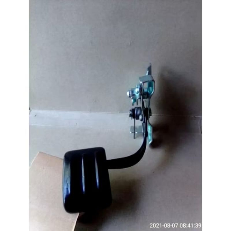 PEDAL GAS  FUTURA DAN T120SS PEDAL GAS ASSY MOBIL