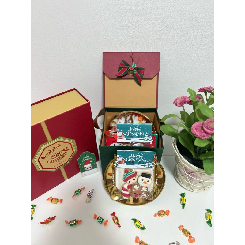 

Christmas Hampers B (Green Bag)