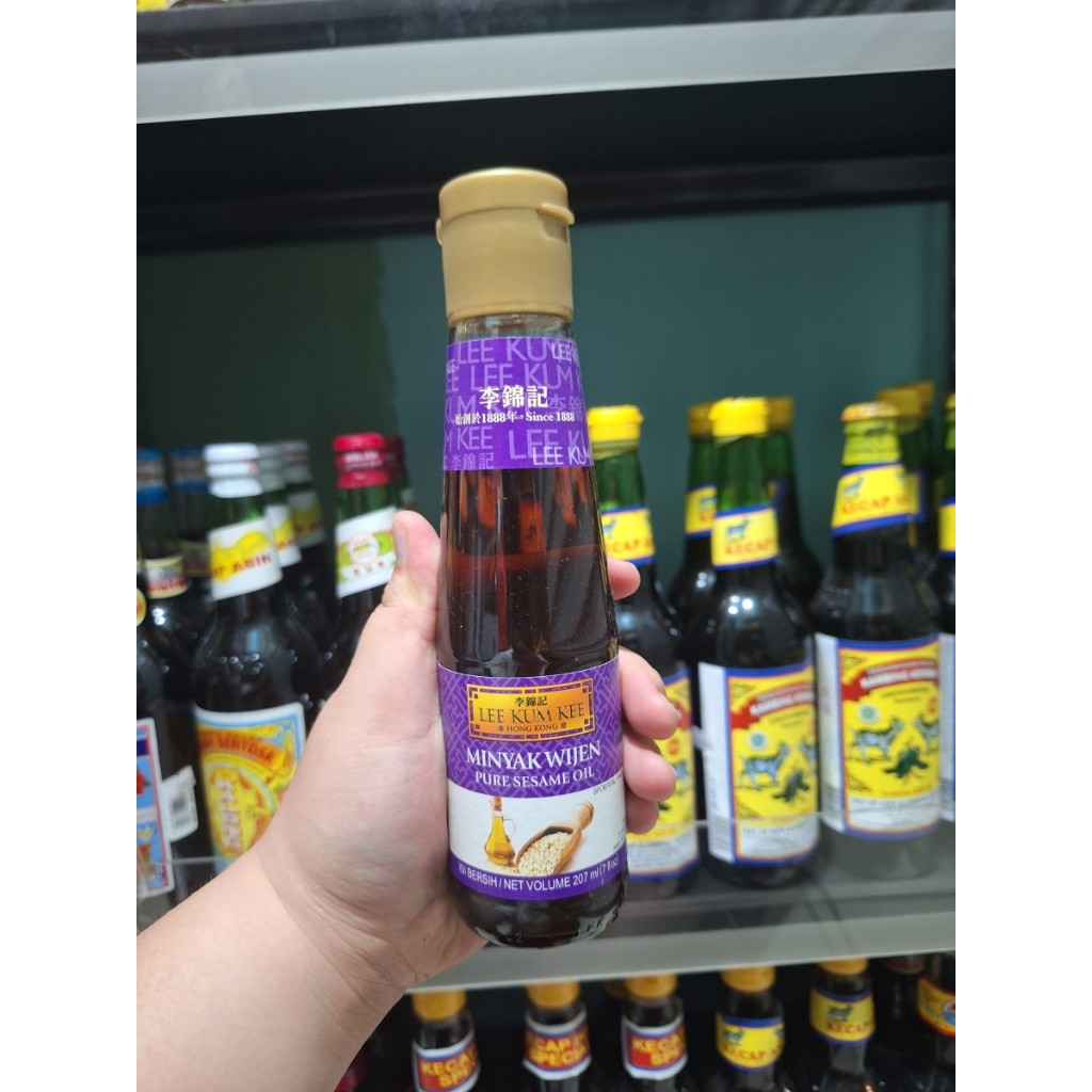 

Minyak Wijen Lee Kum Kee 207ml Sesame Oil Original