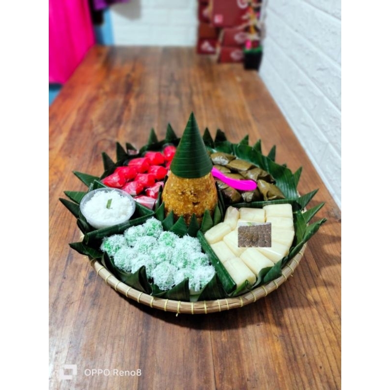 

Kue tampah tradisional