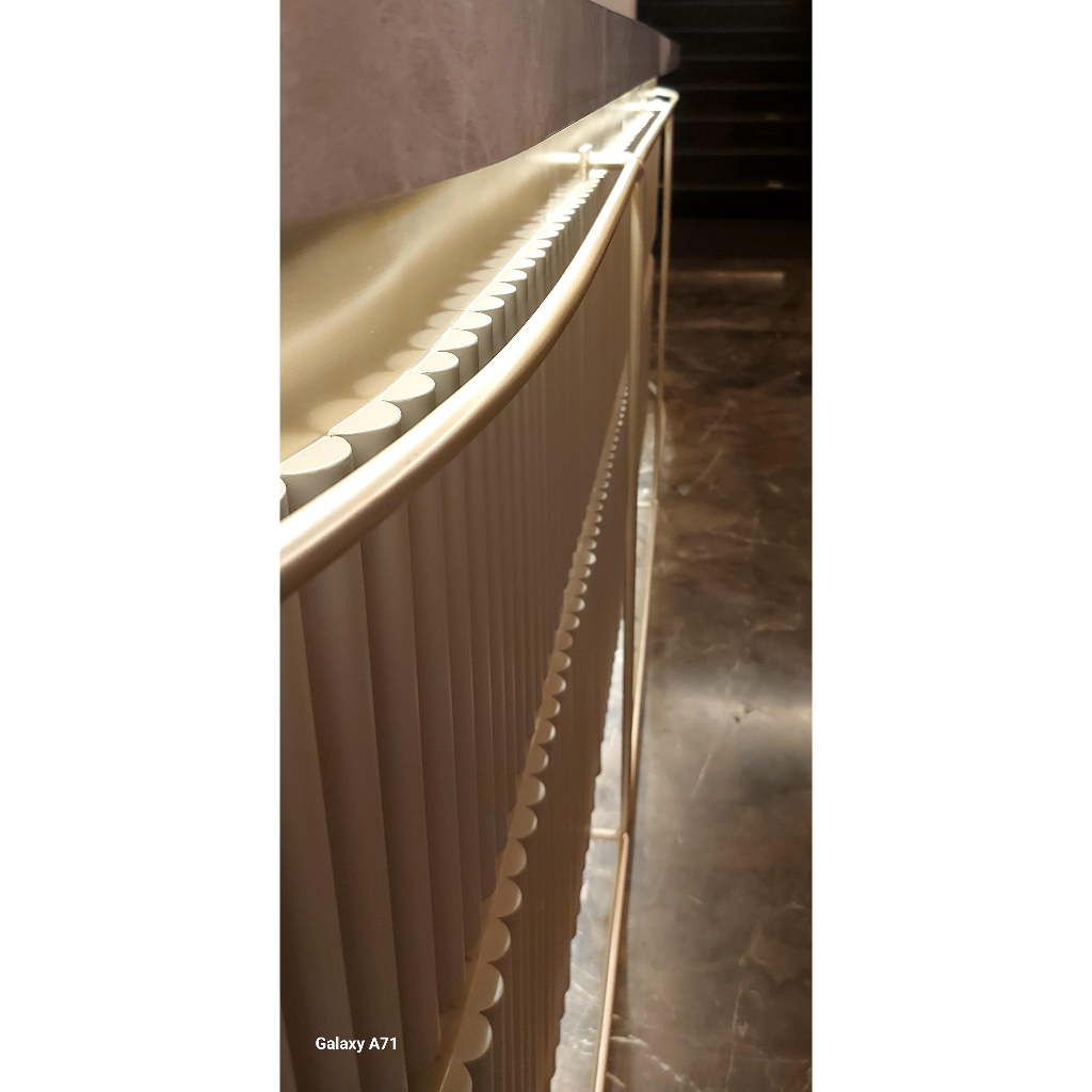 kayu setengah lingkaran 30mmx300cm-kayu setangah lingkaran 3cm x 3 meter-profil kayu setengah lingka