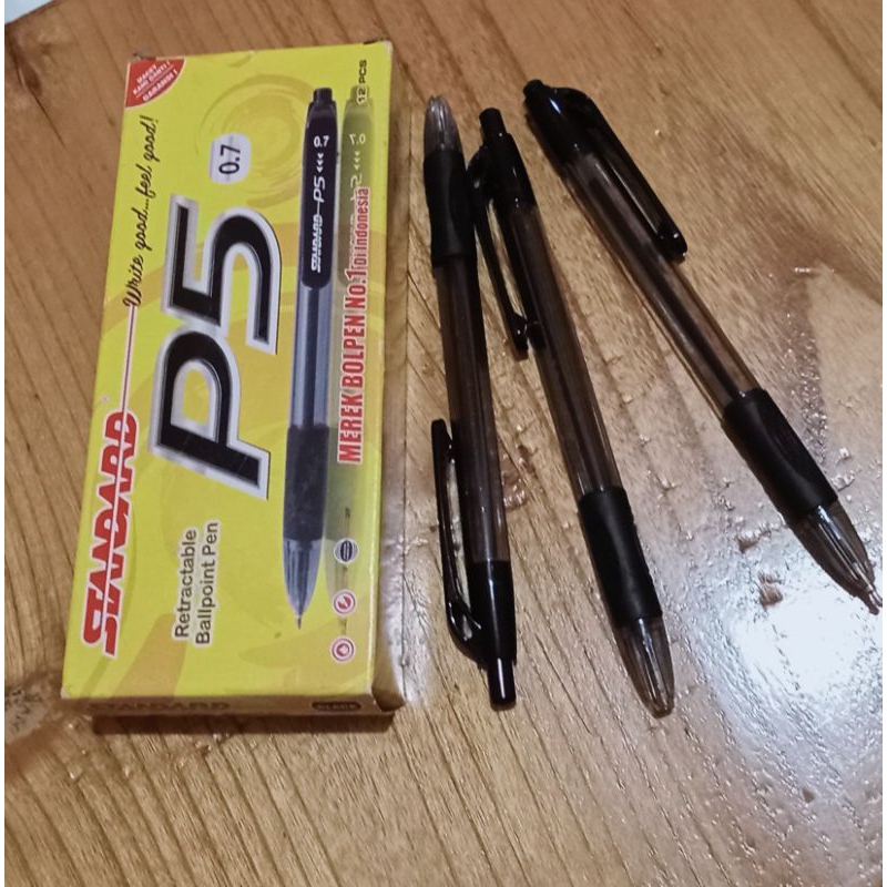 

(12 pcs) PULPEN STANDAR P5 TINTA HITAM KETEBALAN 0,7
