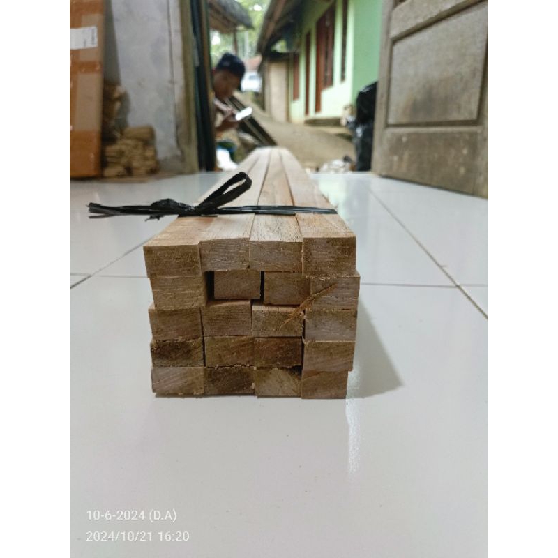 Kayu reng 2 meter List Kayu Reng 2x3x200 Isi 10 batang sudah Serut Halus
