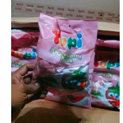 

PERMEN JELLY YUPI BAG STRAWBERRY KISS 120gr