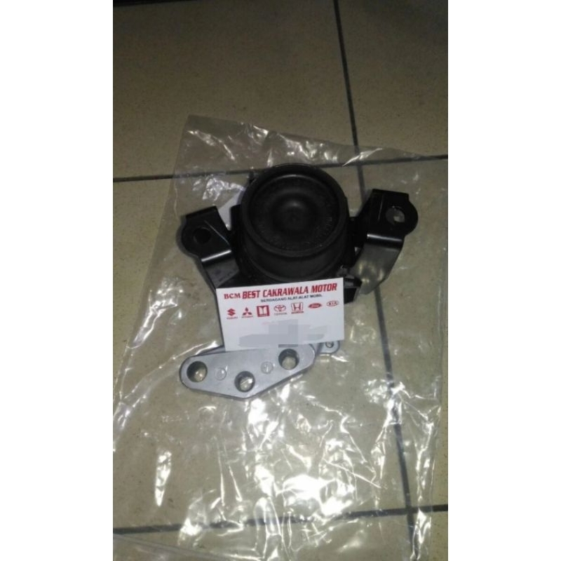 Engine Mounting Kanan Ertiga lama manual ori