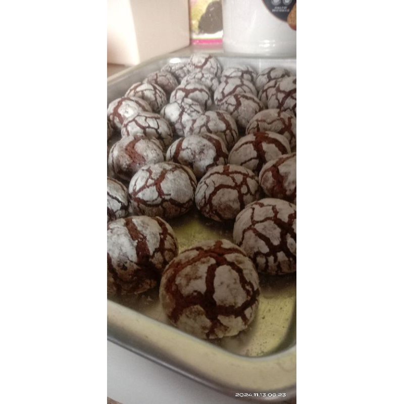

ngunyahsantuy - kue retak 1kg