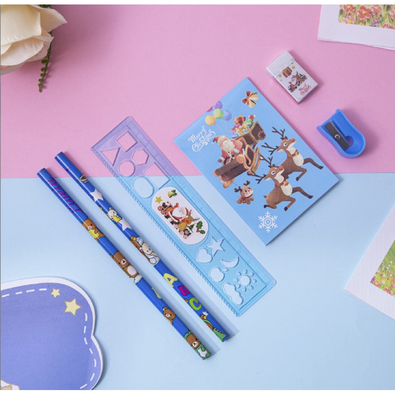 

Stationery Set Edisi Natal / Kado Natal anak