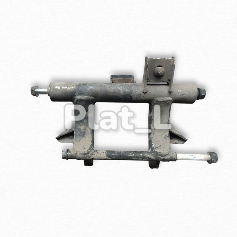 Assy Angine Hanger Mounting Lengan Ayunan Sambung Pangkon  Mesin Honda Vario 125 Old Lama Bohlam Ori