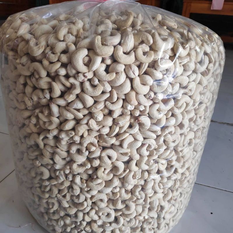 

1kg Kacang Mede Mentah Super 1kg - Snack Mete Mente Cashew Nut Kupas Murah Kiloan MENTAH