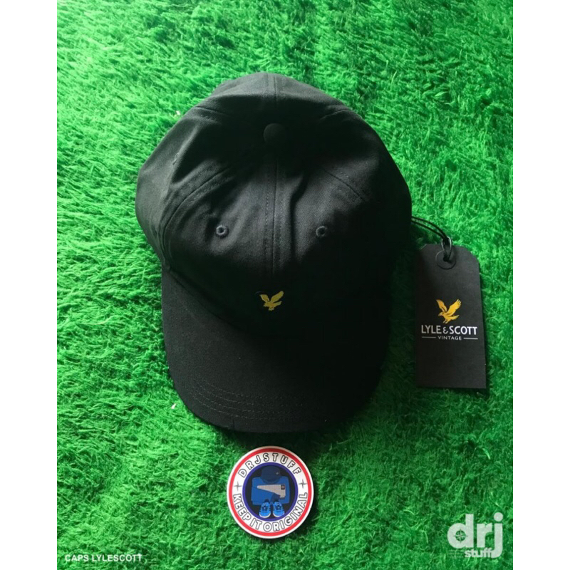 caps lyle scott