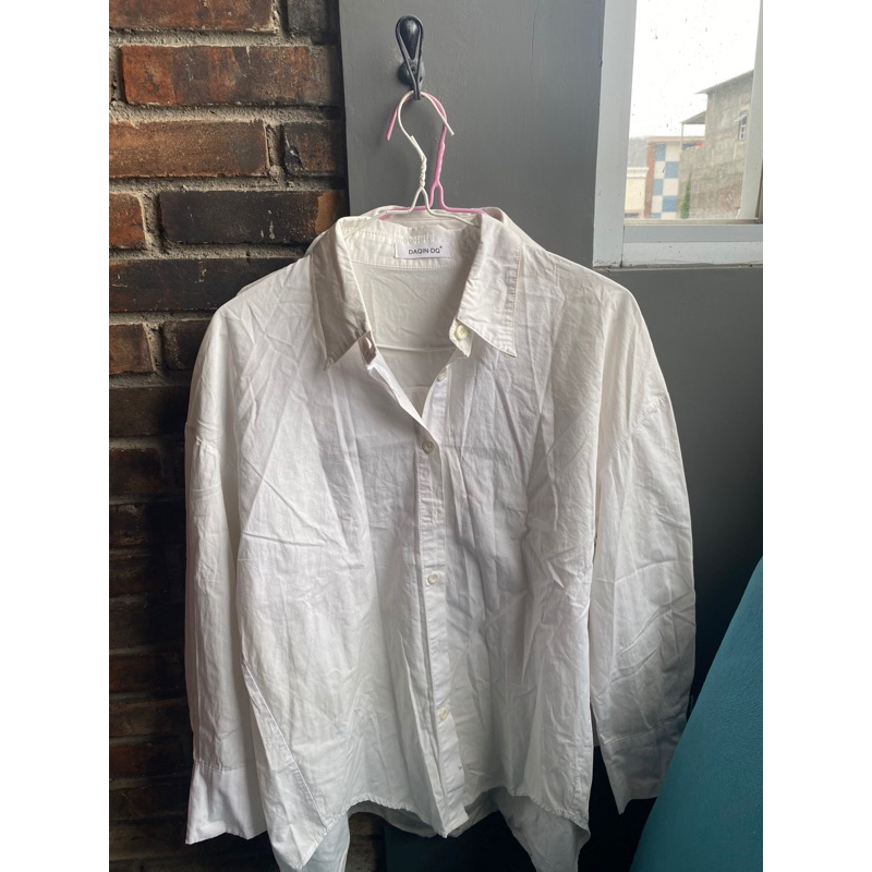 kemeja putih Daqin