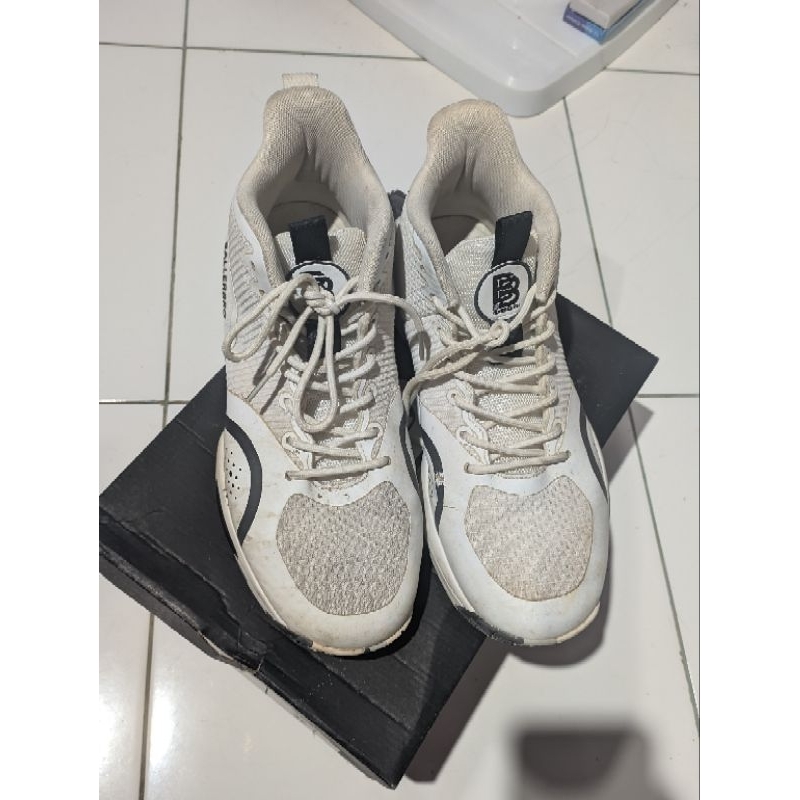 Sepatu Basket BB pro 1