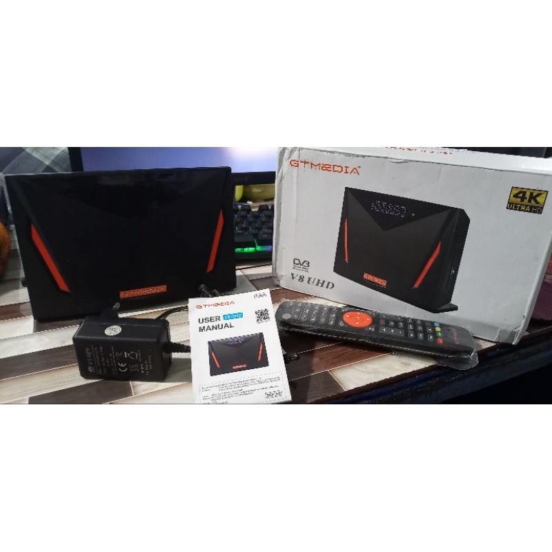 GT MEDIA V8 UHD DOUBLE EPROM ORI DAN MARS KONDISI NORMAL JARANG PAKAI