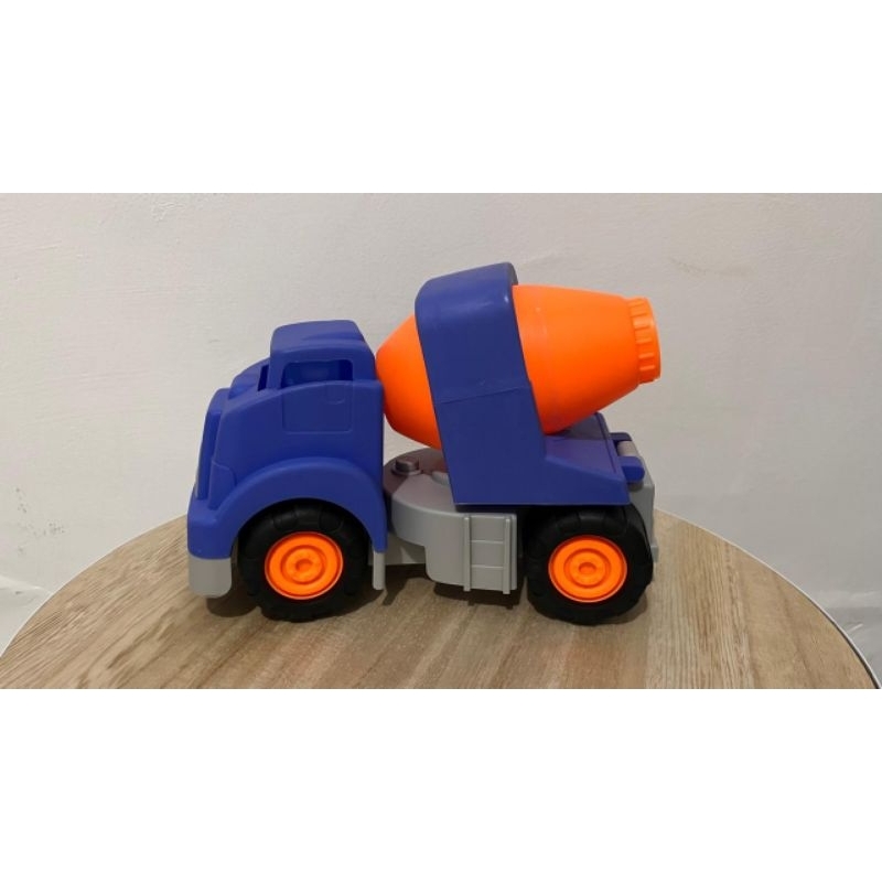 Preloved Mainan sand truck / mobil truck pasir