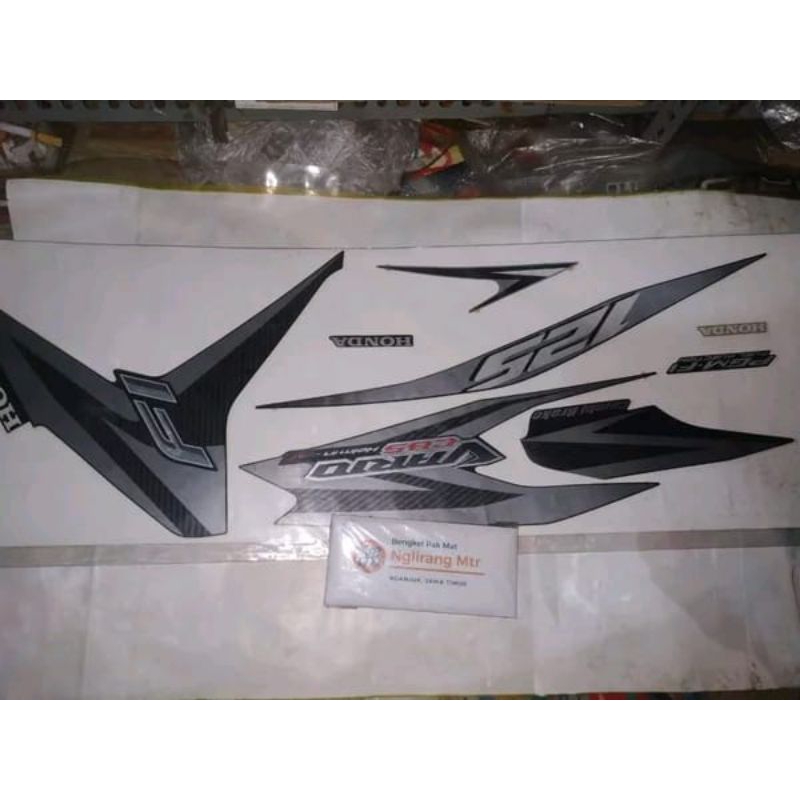 orderan striping stiker body kanan Vario techno fi violet kode part 871x0 kzr 610zcr