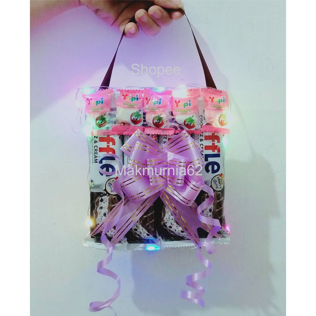 

Buket Snack / Snack Jinjing / Buket Jinjing / Hadiah Hari Guru / Hadiah Ulang Tahun /Hadiah Wisuda / Gift