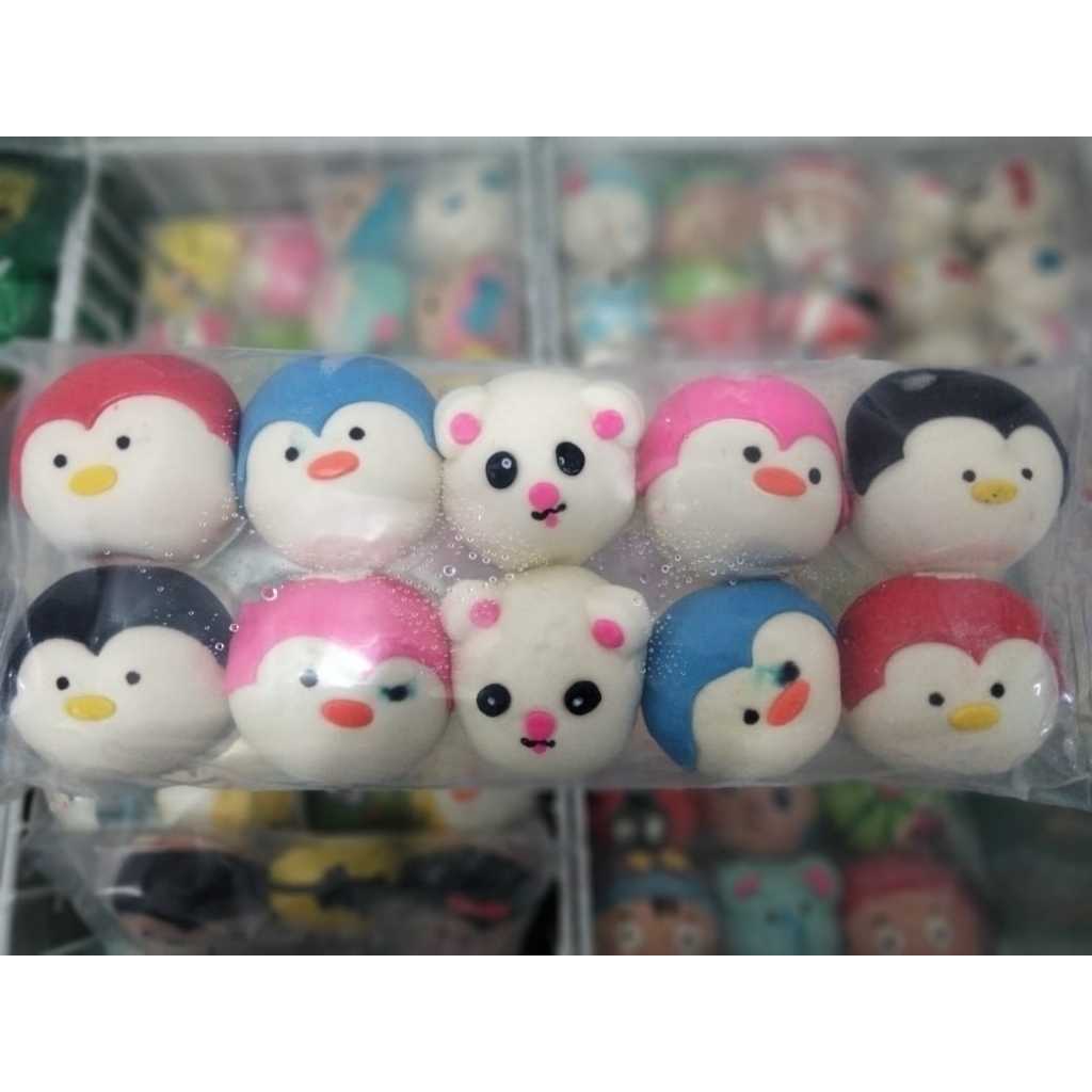 

Bakpao Karakter Penguin mix (Coklat, Coklat Keju, Coklat Oreo) isi 10 pcs