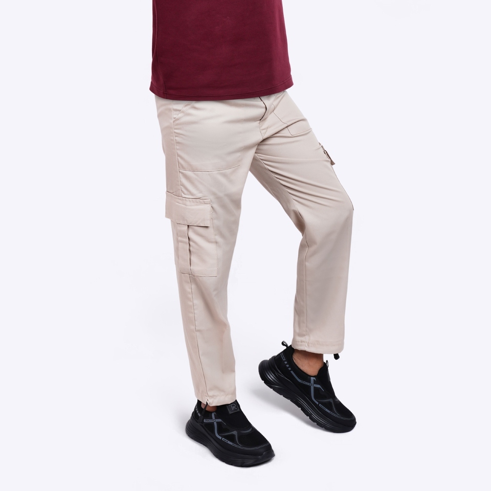 Tracce Lionel Sneakers Pria Black & White