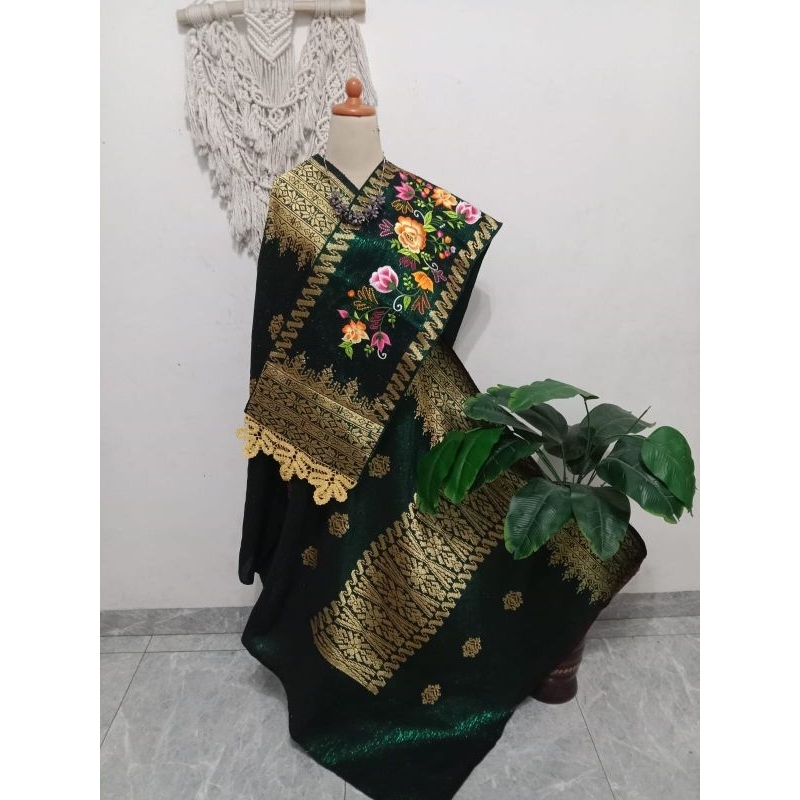 Songket Silungkang warna hijau botol gold selendang sulam songket padang