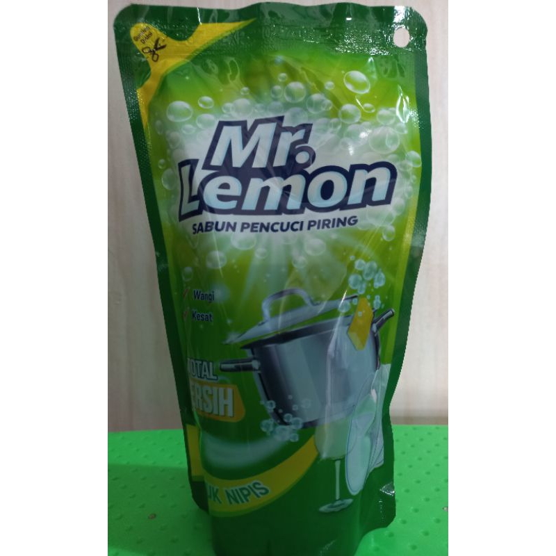Mr Lemon pencuci piring 240ml