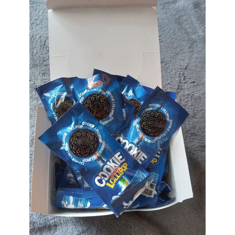 

PERMEN COOKIE LOLLIPOP BOX ISI 30×10gr