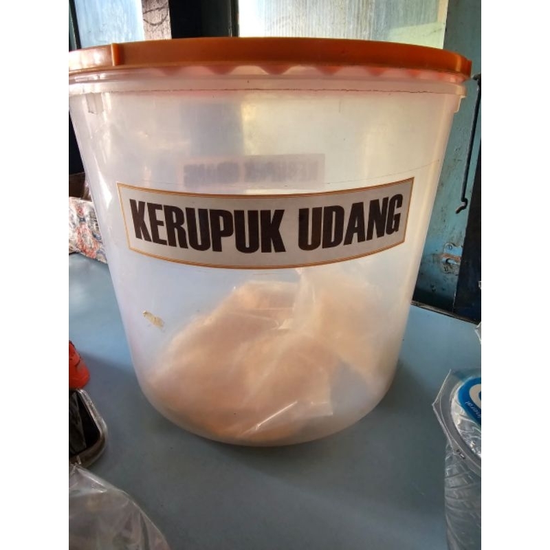 

kerupuk udang mentah siap goreng