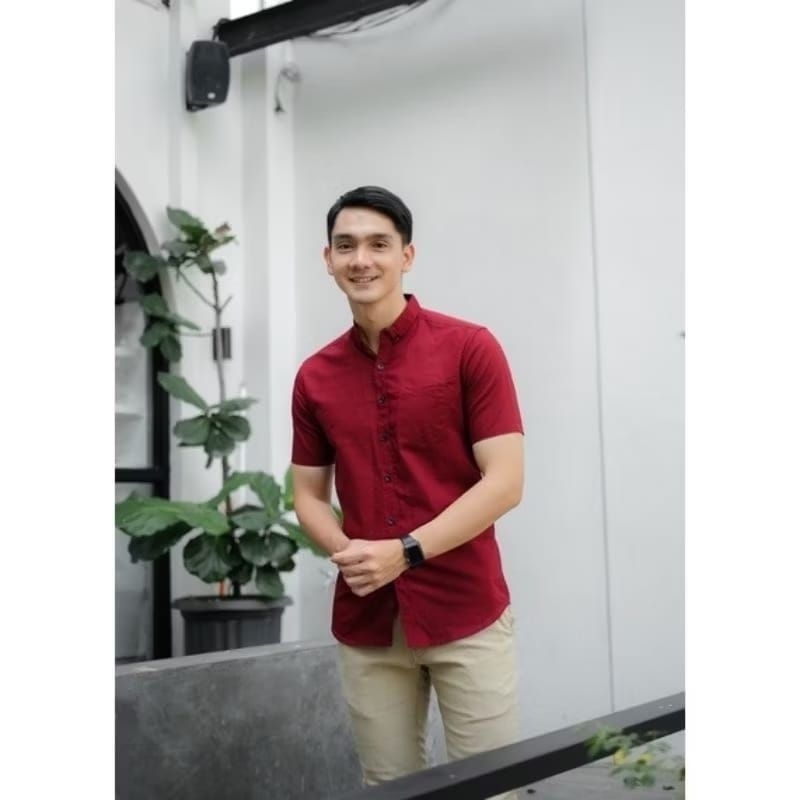 PROMO Kemeja Polos Warna Maron Pria  [ORIGINAL] Lengan Pendek Slimfit Hem Pria Kantor / Hem Polos Pr