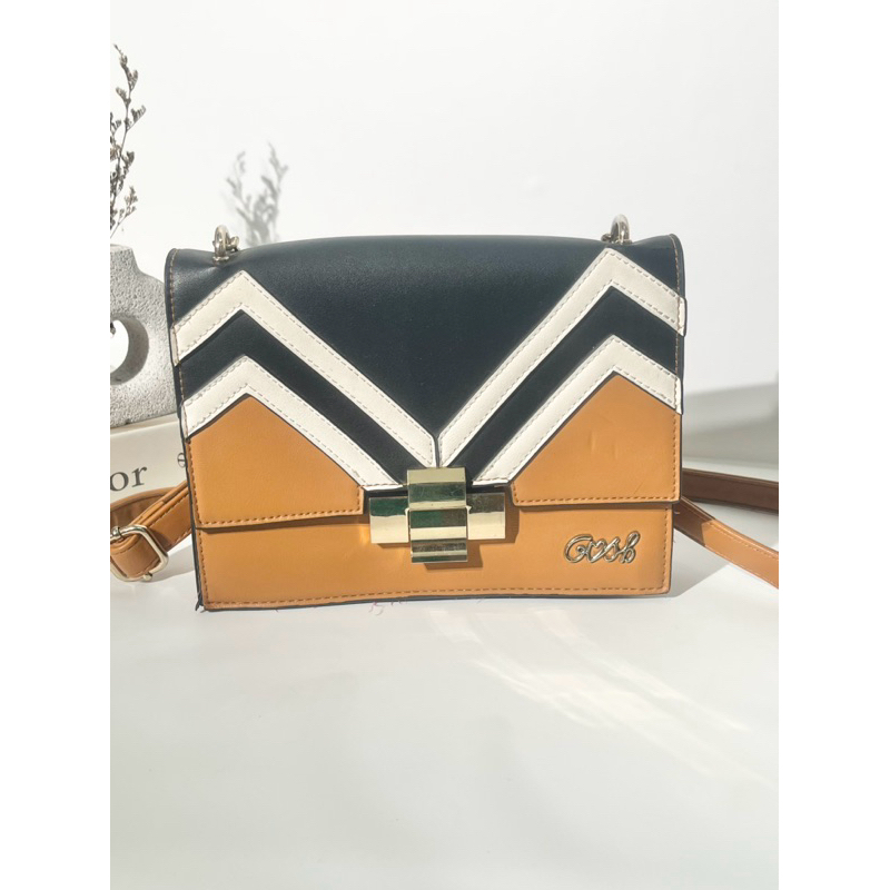 PRELOVED Tas Gosh / Tas Selempang / Sling Bag Gosh