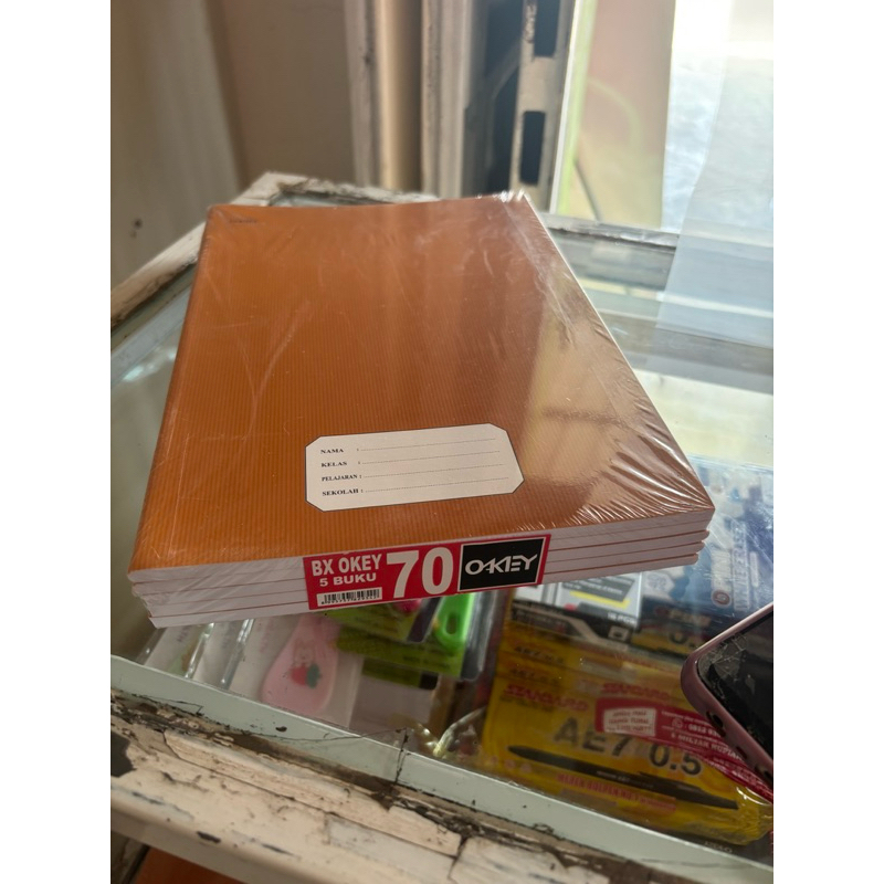 

BUKU TULIS BOXY ISI 70 SAMPUL COKLAT (1 PACK ISI 5 BUKU)