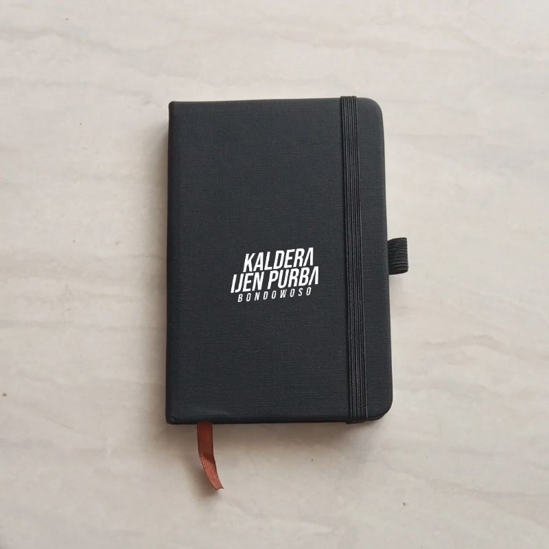 

Notebook Custom Logo Perusahaan / Logo Sekolah / Logo Komunitas / Notebook A6 / Souvenir Sekolah / Notebook Murah / Notebook Surabaya / Notebook Custom Tulisan
