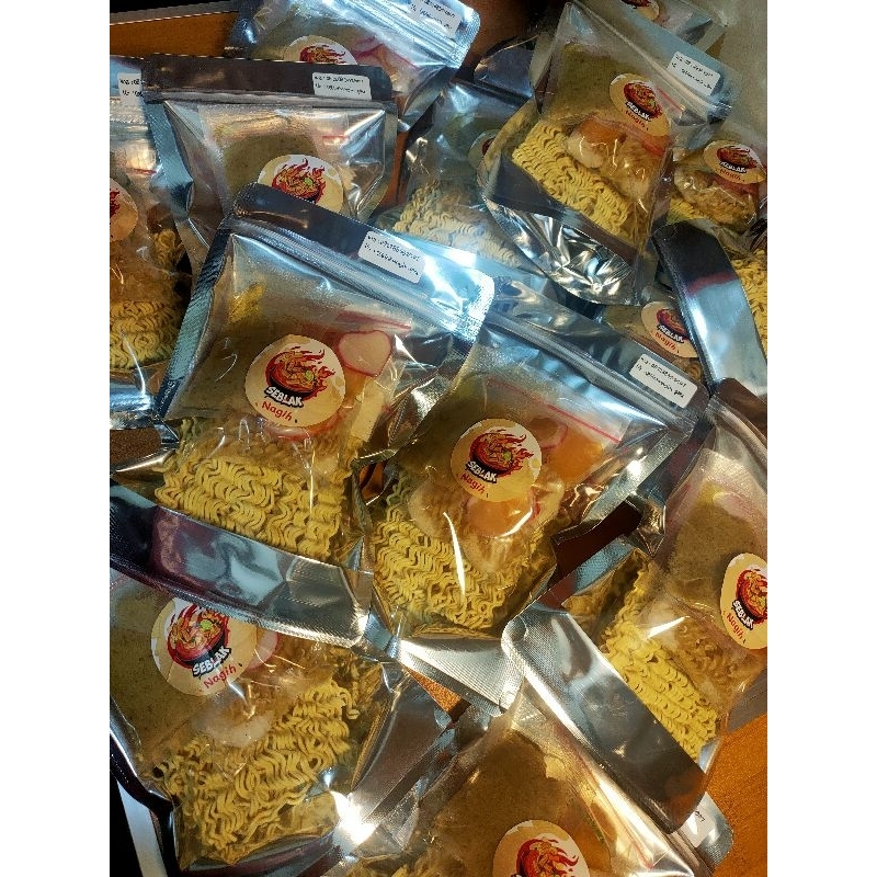 

Paket seblak Nagih paket 5 pcs free 1 pcs