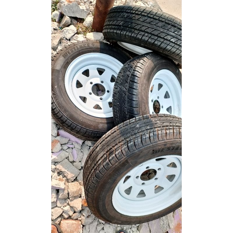 velg kaleng custom R14 baut 5 x 114 ban 95%