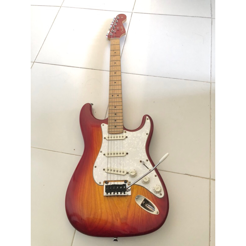 Fender Stratocaster 3 Tone Plasma Red Burst