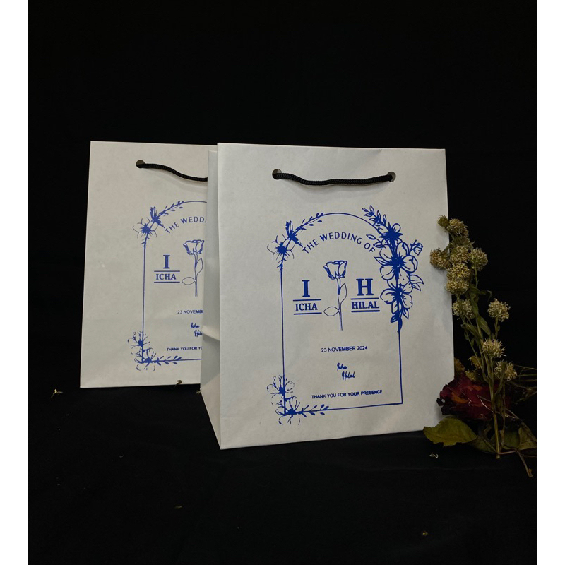 

PAPERBAG PUTIH SABLON / UK 15x15x25
