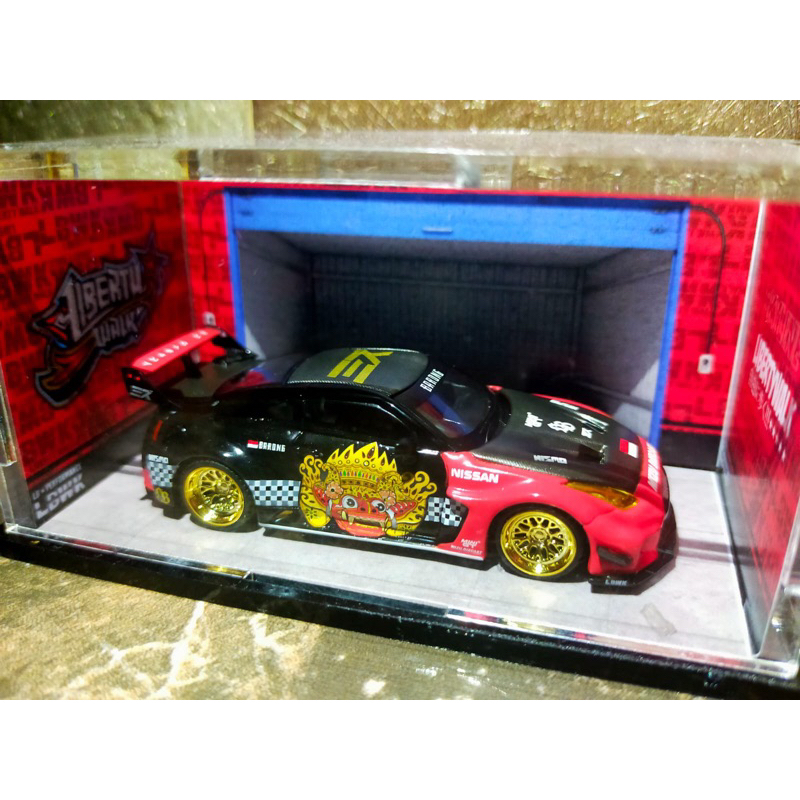 Mini GT Nissan GTR R35 Barong + Display Box