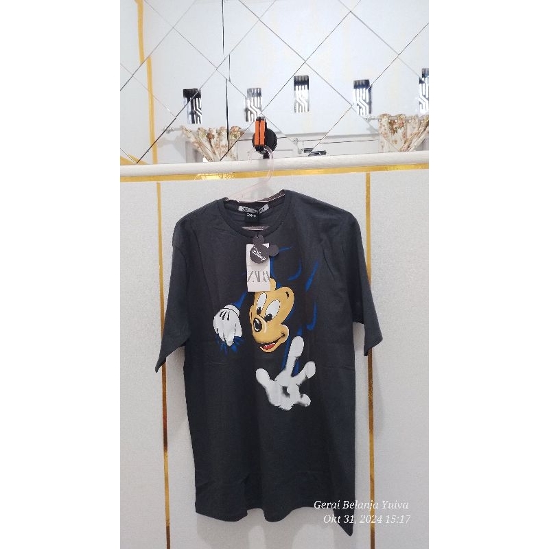 Kaos Mickey Mouse Abu Tua Zara Oversize